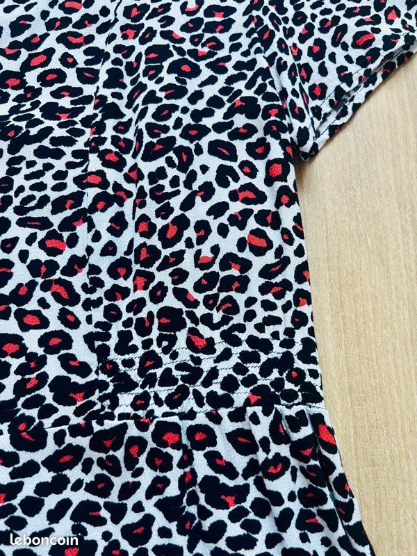 Robe léopard rouge et noir (image 5)