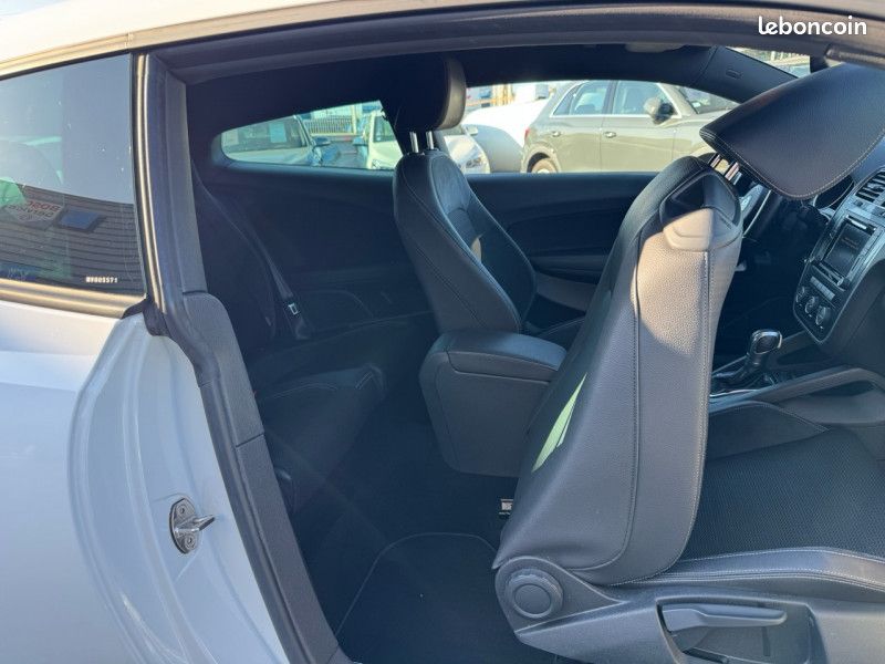 Volkswagen SCIROCCO 2.0 TDI 150CH BLUEMOTION TECHNOLOGY FAP SPORTLINE DSG6 (image 16)