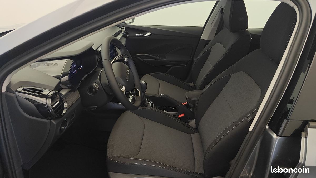 SKODA Fabia 1.0 TSI 95 ch EVO 2 BVM5 Selection (image 14)