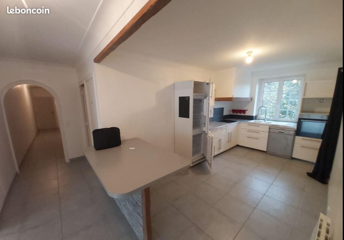 Appartement 4 pièces 104 m² · à Reventin-Vaugris · 104 m² · 950 €/mois