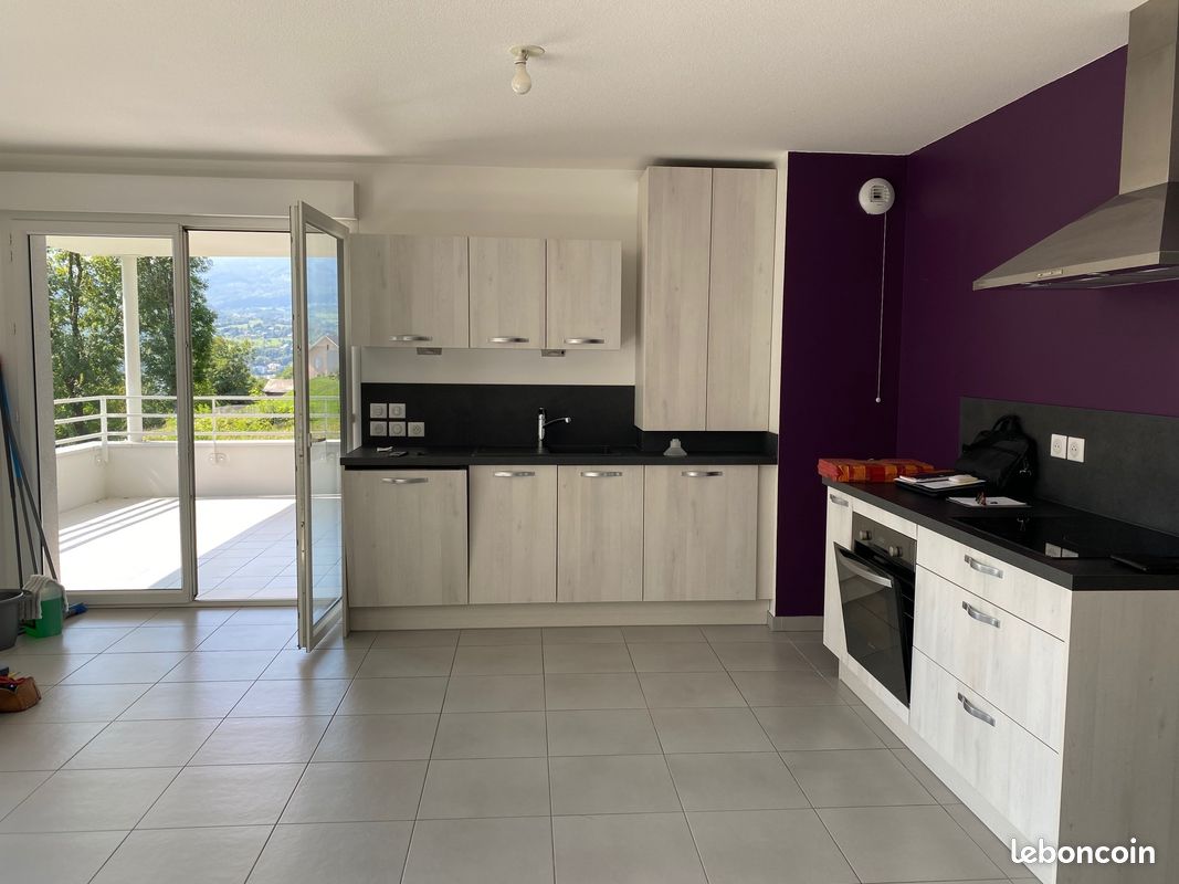 Appartement 3 pièces 78 m² · à Bassens · 78 m² · 1 090 €