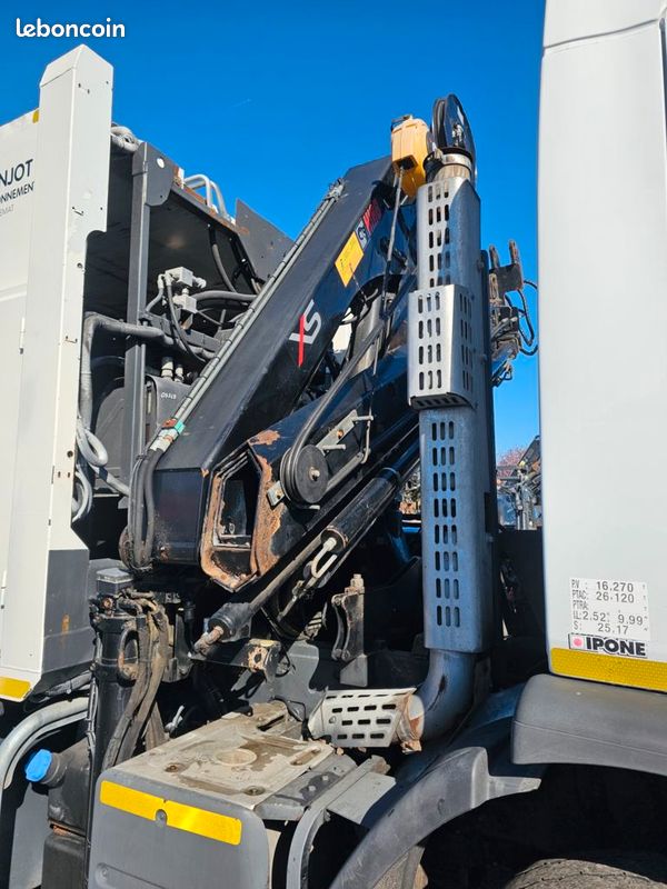 Renault Renault Lander 6x4 / 127600km / grue HIAB (image 9)