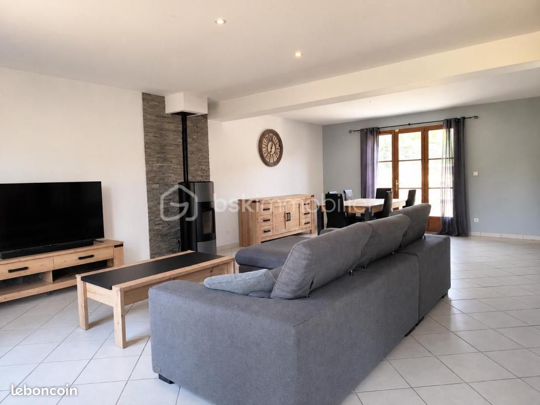 Maison 5 pièces 120 m² · à Montigny-Lencoup · 120 m² · 289 000 €