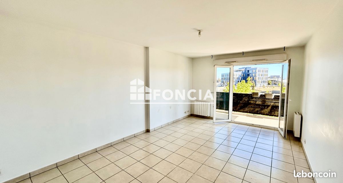 Appartement 2 pièces 50 m² · à Vénissieux · 50 m² · 696 €/mois