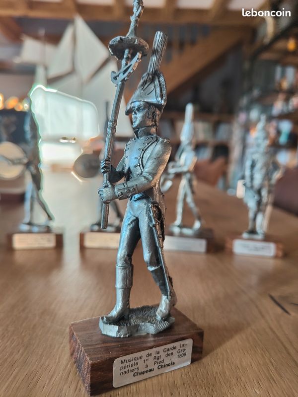 Lot De 7 Figurines D'artistes Sur Base Stadden – Empire – Wargame/Collection