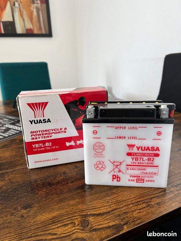 YUASA YB7L-B2 Batterie de Moto - Équipement moto