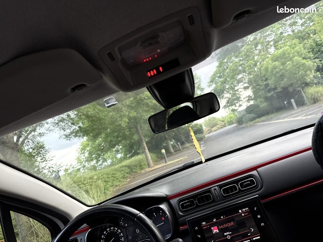 Citroën C3 III 1.2 VTi 12V 82 cv White&Red Color*Crit'Air 1*Ct Kit Distribution Entretien Complet... (image 30)