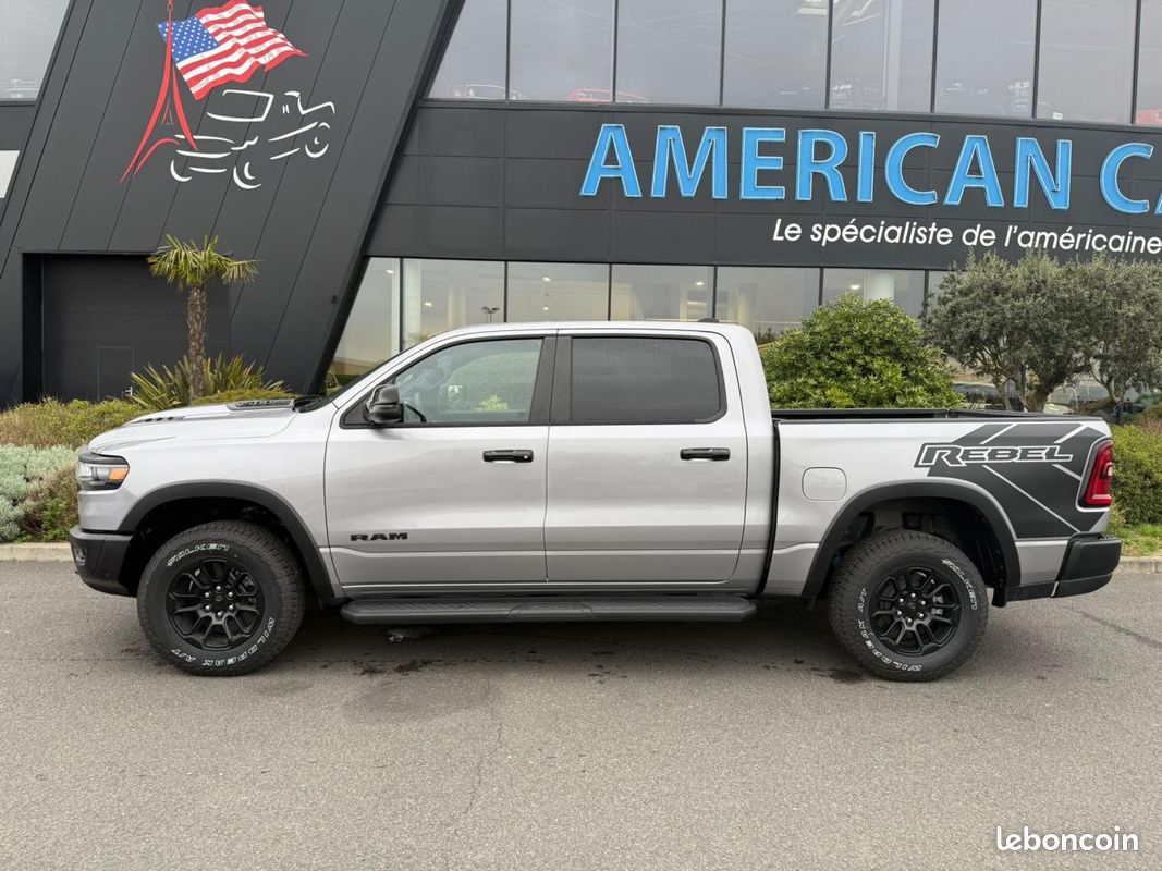 Dodge ram 1500 crew cab rebel (image 2)