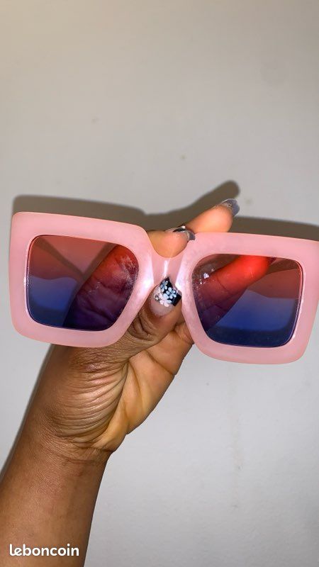✨ Lunettes de Soleil Oversize Roses – Tendance ✨ (image 1)