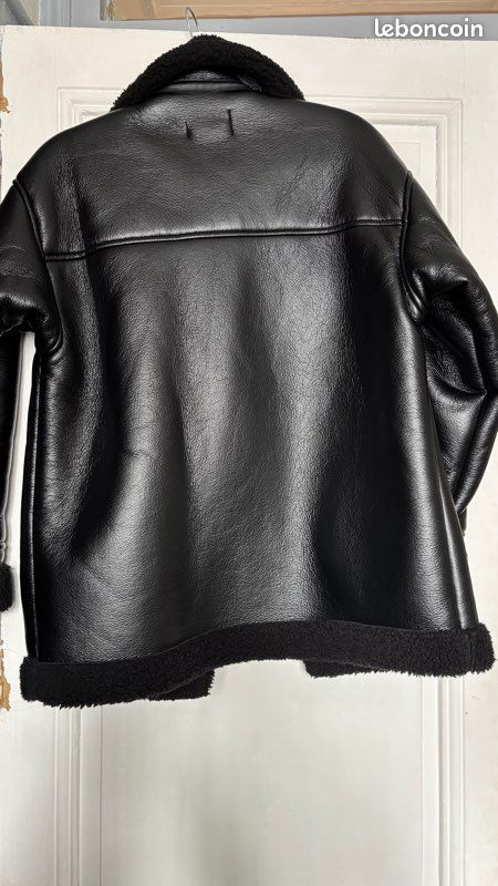 Jacket (image 3)