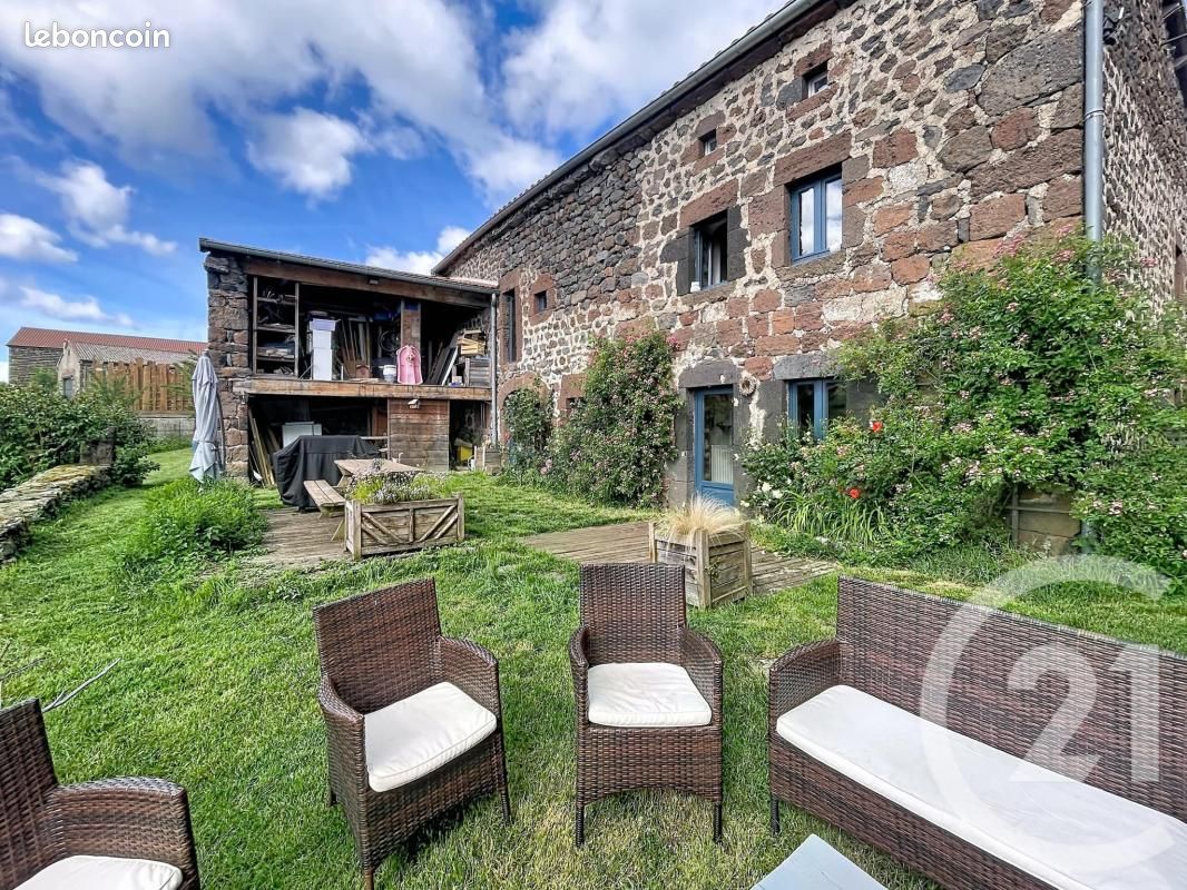 Maison 5 pièces 183 m² · à Bains · 183 m² · 239 000 €