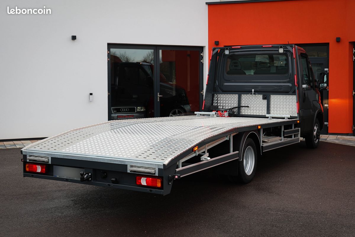 Iveco Daily 3.0 35C16 160ch porte voiture roues jumelées (image 4)