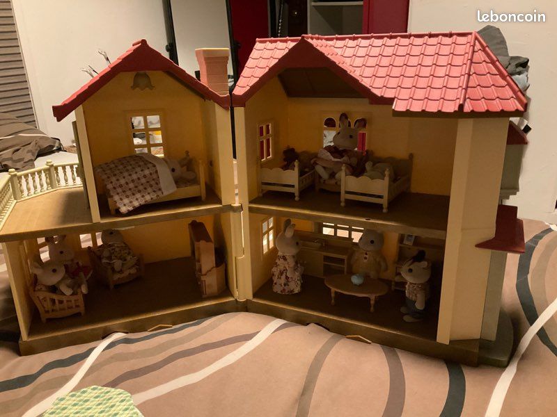 Maison sylvanian familles + 9 personnages (image 2)