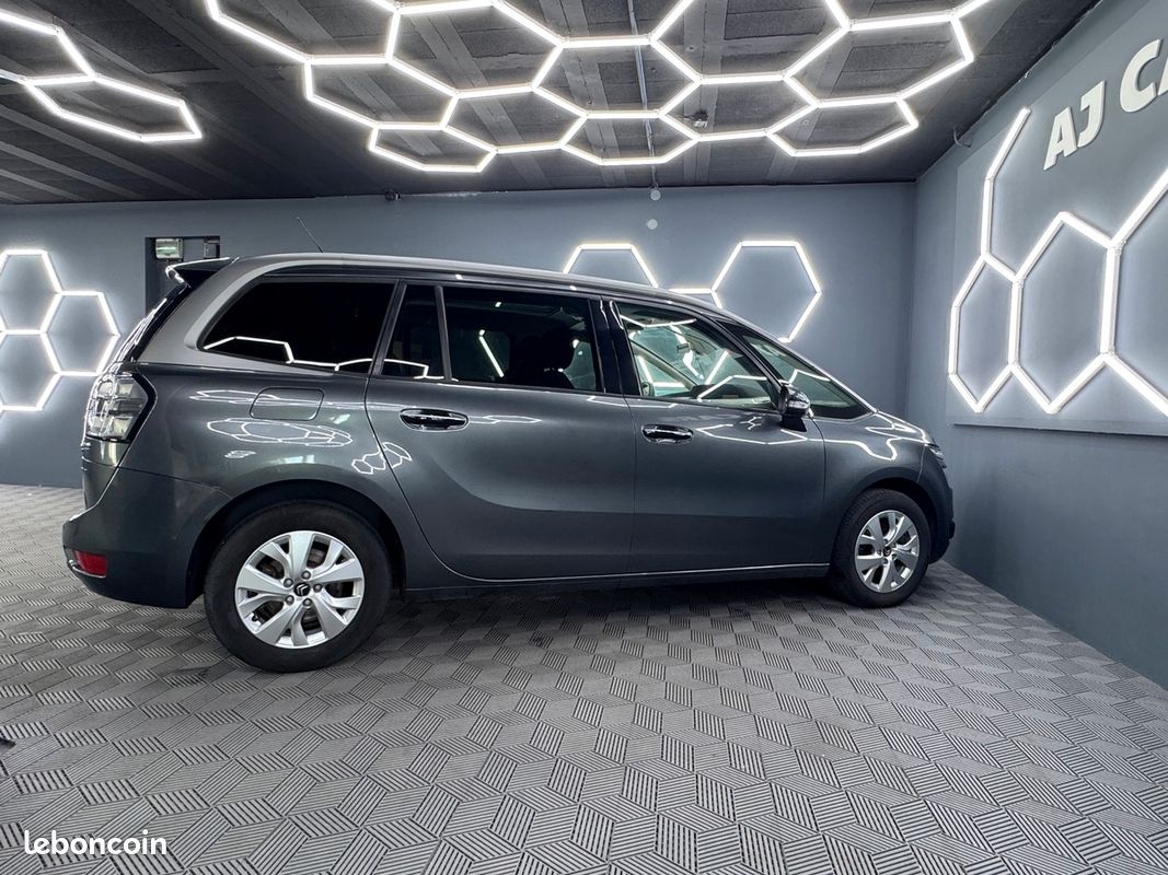 Citroën Grand C4 Picasso 1.6 HDI 120Ch *7 PL *DISTRI NEUVE *CAMERA AR* TOIT PANO *GARANTIE 12MOIS (image 7)
