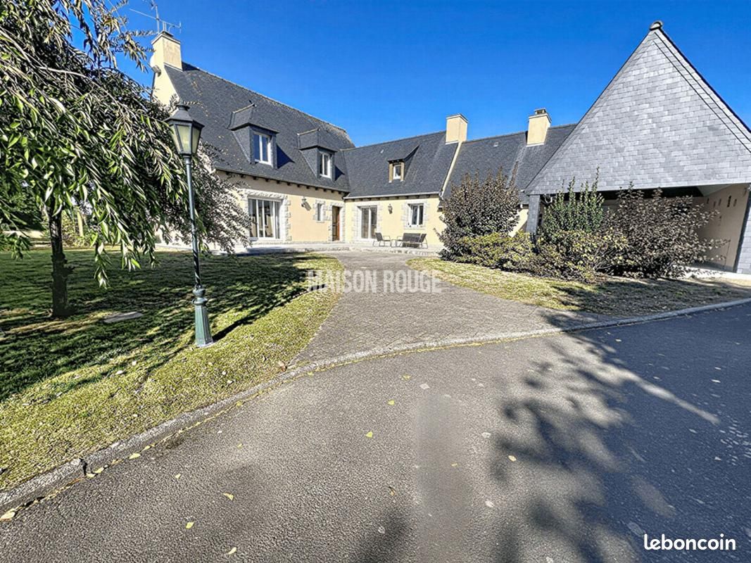 Maison 9 pièces 230 m² · à Le Vivier-sur-Mer · 230 m² · 733 600 €