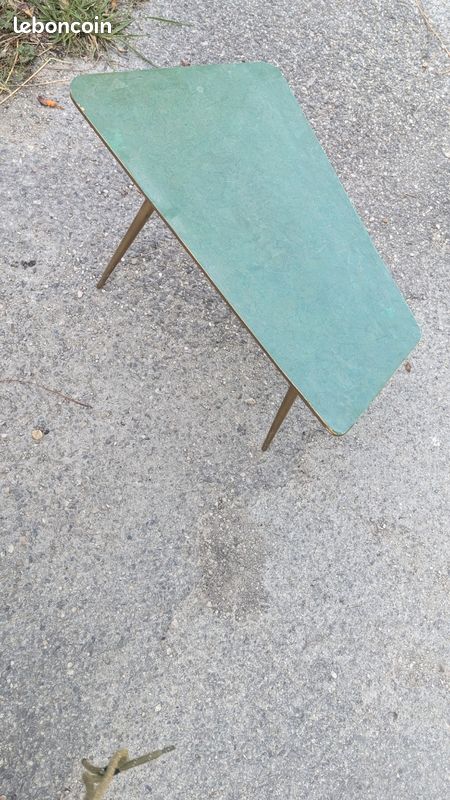Donne petite table (image 1)