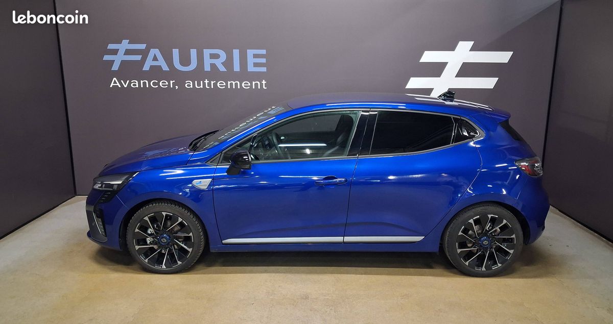 RENAULT Clio E-Tech full hybrid 145 ch GSR2 Esprit Alpine (image 8)