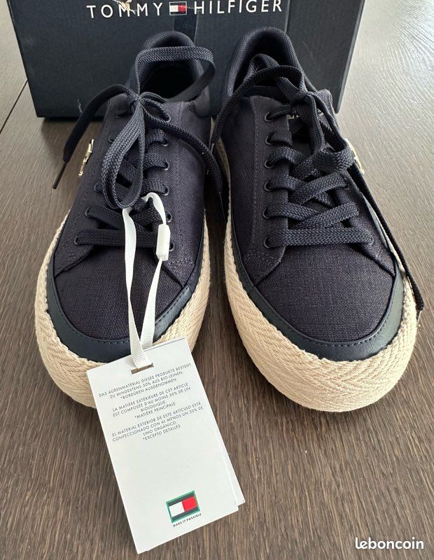 Baskets femme lin et cuir bleue marine Tommy Hilfiger Taille 37