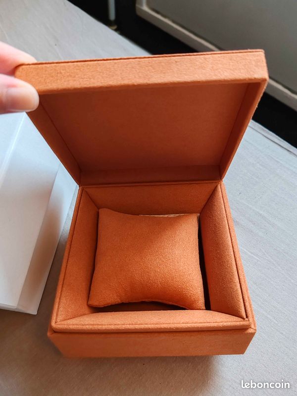 Montre de luxe : Poiray Ma Première (NEUVE sous blister) (image 11)