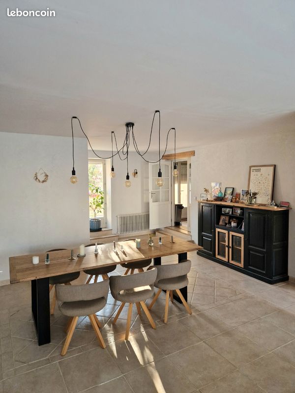 Maison 6 pièces 169 m² · à Lamarche-sur-Saône · 169 m² · 240 000 €