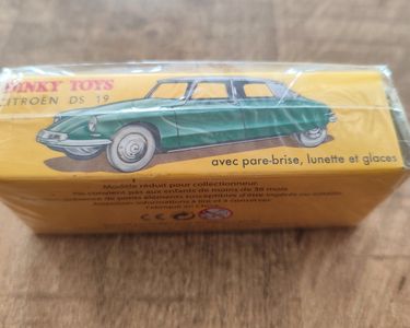 Lot De 12 Petits Pneus Lisses DINKY TOYS Blancs - Pour Petites Voitures - 15/8 - Occasion
