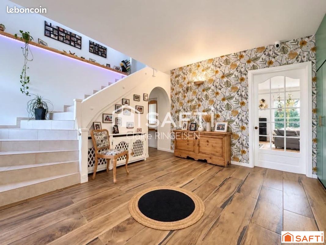 Maison 6 pièces 291 m² · à Woustviller · 291 m² · 325 000 €