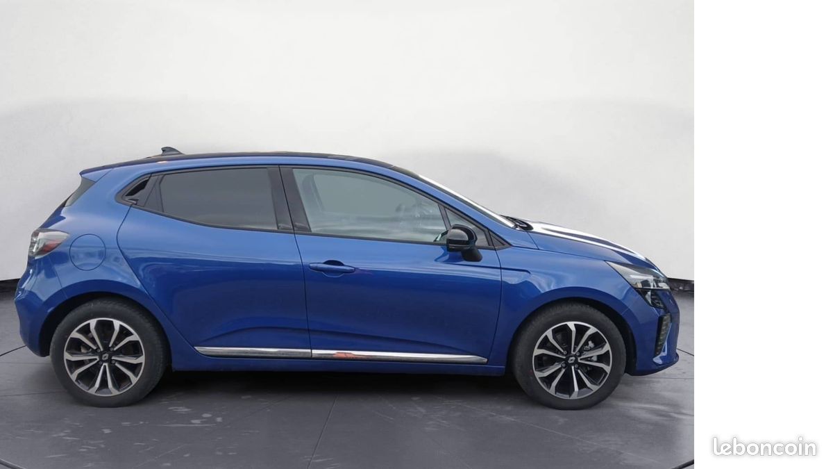 Renault clio e tech full hybrid 145 ch gsr2 techno (image 16)