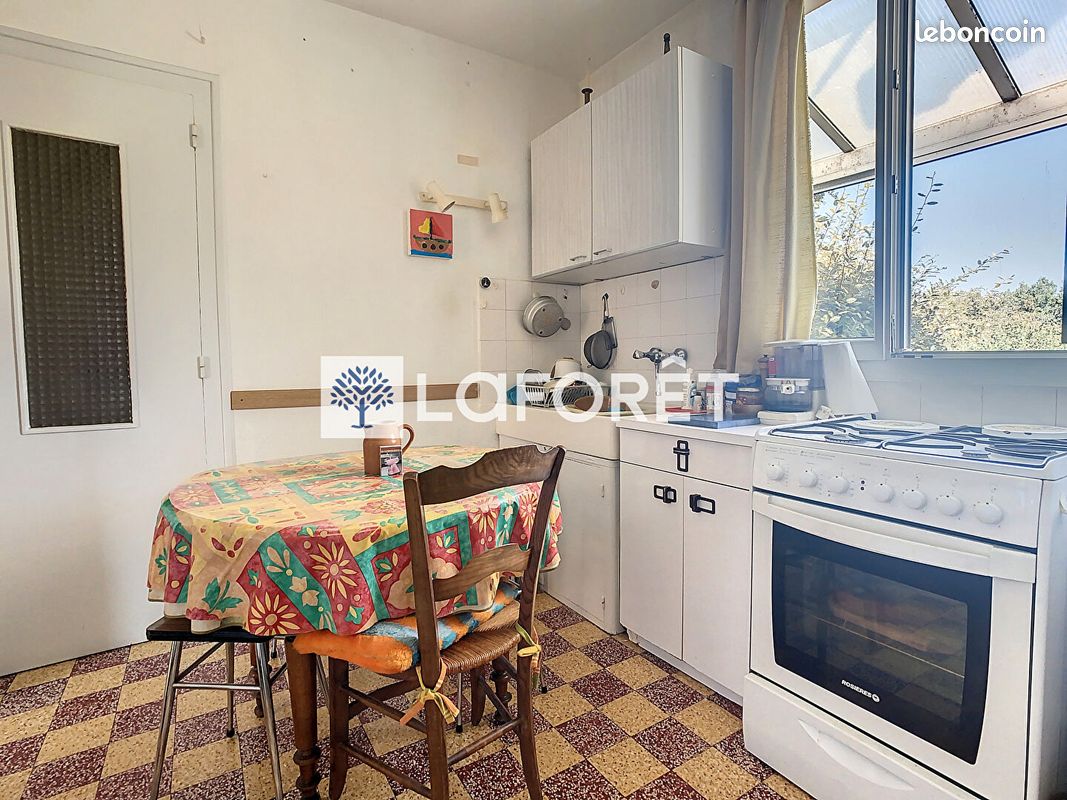 Propriété 4 pièces 70 m² - Saint-Loup-Lamairé 79600 (image principale 6)