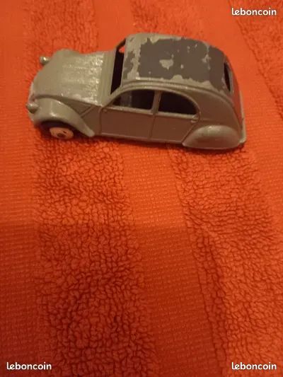 Dinky Toys 24T 535 – Citroën 2CV Rouge – Jouet Ancien Meccano – Fabriqué En France