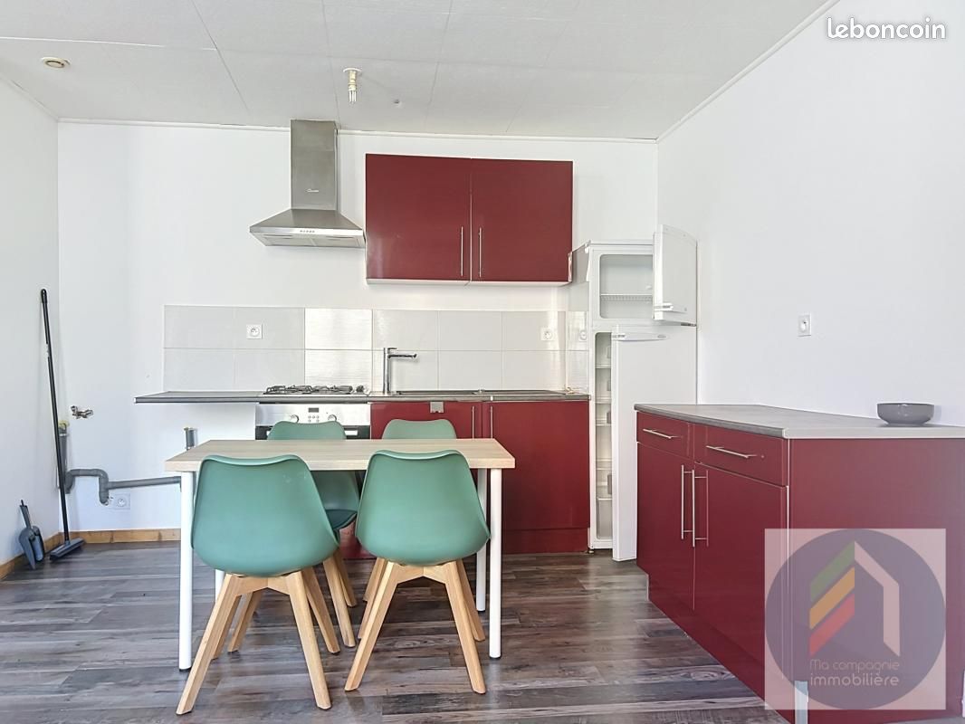 Appartement 1 pièce 28 m² · à Pouzauges · 28 m² · 380 €/mois