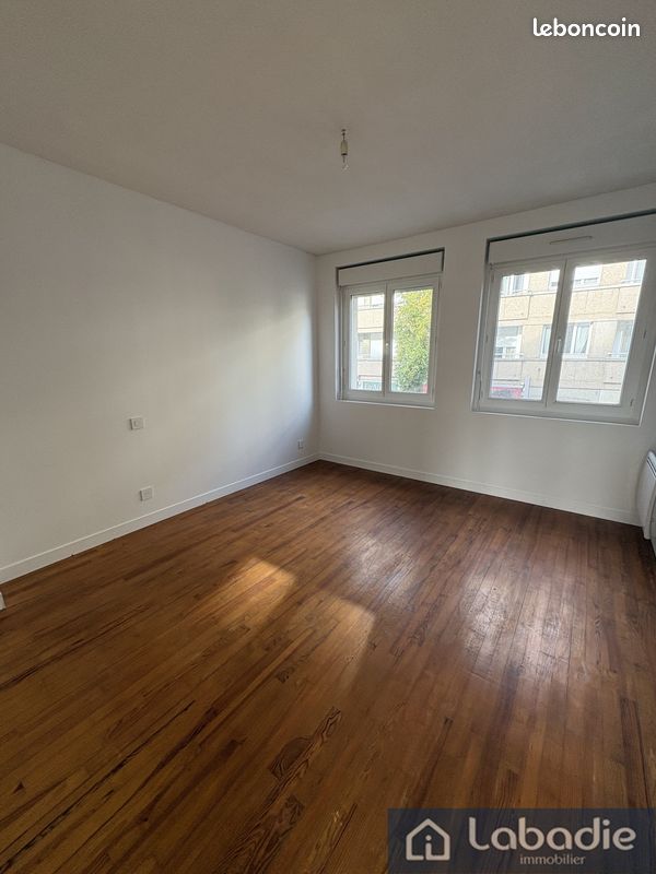 Appartement 2 pièces 48 m² · à Vire Normandie · 48 m² · 390 €/mois