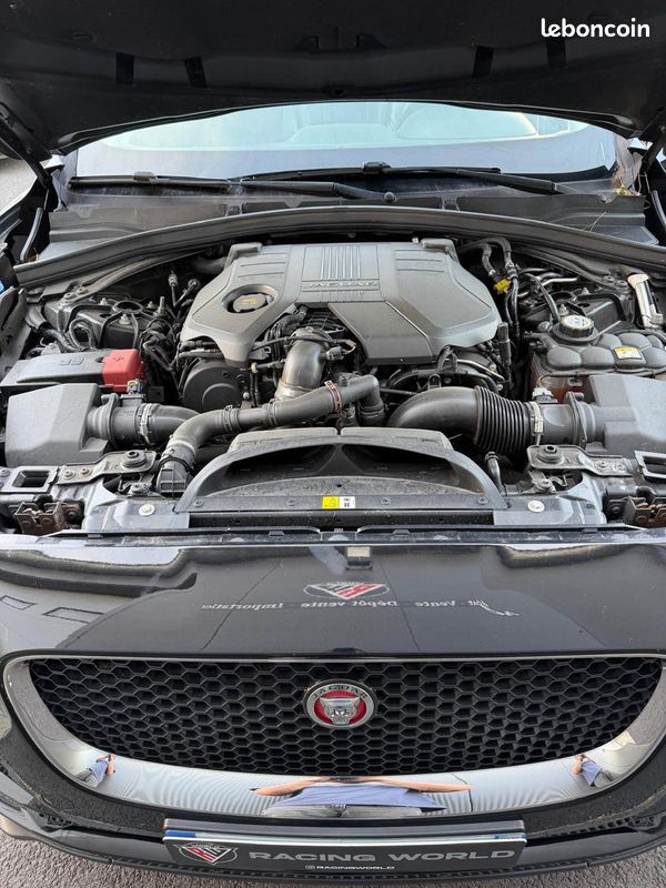 JAGUAR F-PACE - 3.0D - V6 - 300 ch - 4X4 - PORTFOLIO - GARANTIE 3 MOIS (image 23)