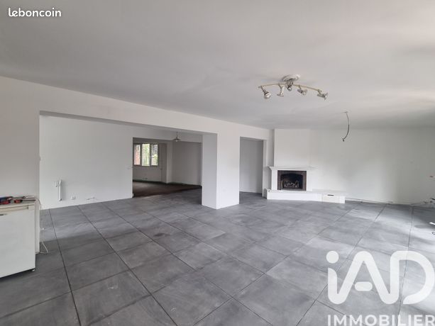 Maison 8 pièces 253 m²