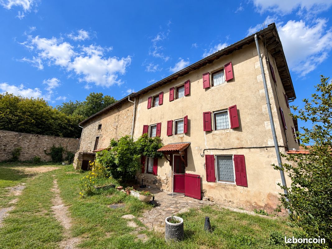 Maison 6 pièces 175 m² · à Saint-Pal-de-Senouire · 175 m² · 218 000 €