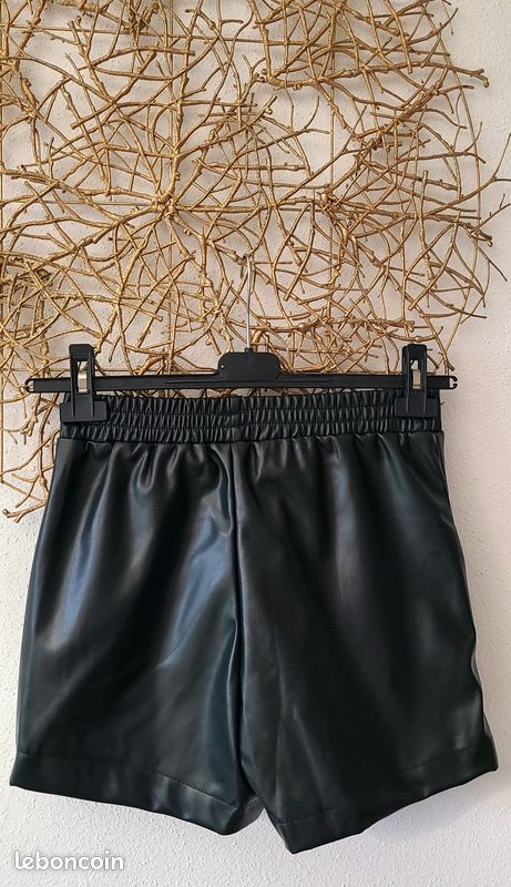 Short en similicuir kaki ou noir – Neuf avec étiquette - Plusieurs tailles disponibles (image 6)