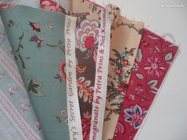 Lot De 7 Coupons Tissu Patchwork 48x48 Cm - Motif Floral - France