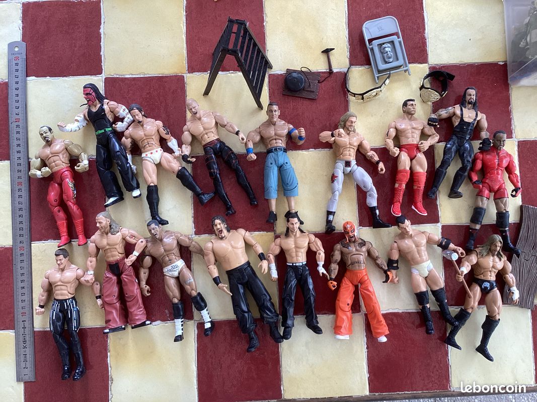 17 figurines de catch (image 1)