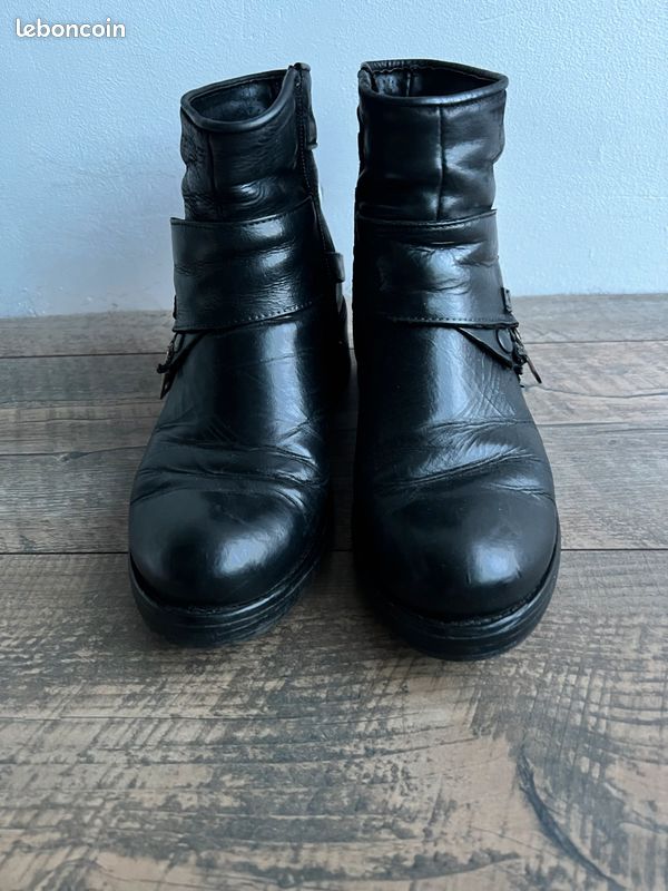 Bottines noires en cuir (image 1)