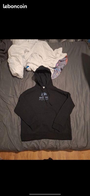 Pull stitch disney jennyfer Vêtements