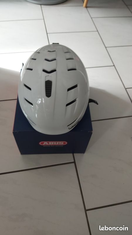Casque de vélo marque ABUS (image 2)