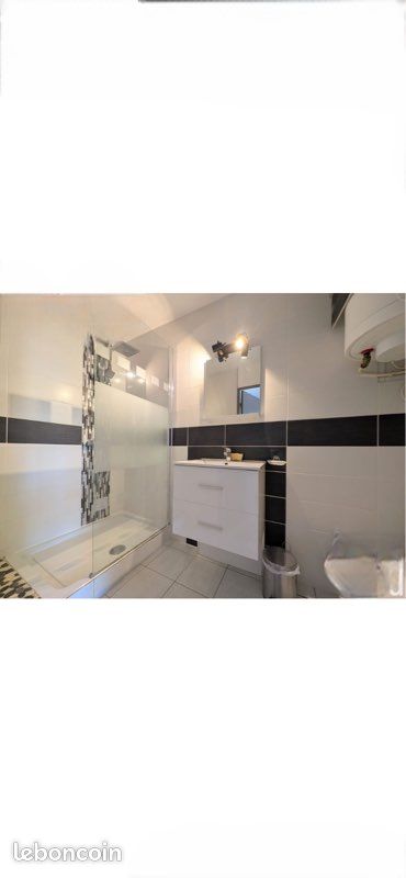 Appartement à louer à Sainte-Marie-la-Mer – Bord de mer (image 10)