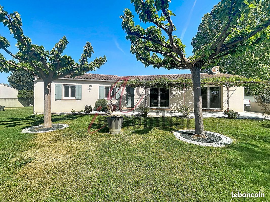 Maison 4 pièces 130 m² · à Mollégès · 130 m² · 485 000 €