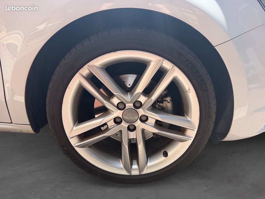 AUDI A1 1.6 TDI 105 S LINE 105Ch Garantie 12 mois (image 17)