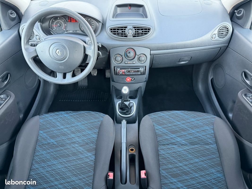 RENAULT CLIO III PEPITE PACK CLIM 1.5 DCI 70cv 5 PORTES 1°MAIN (image 3)