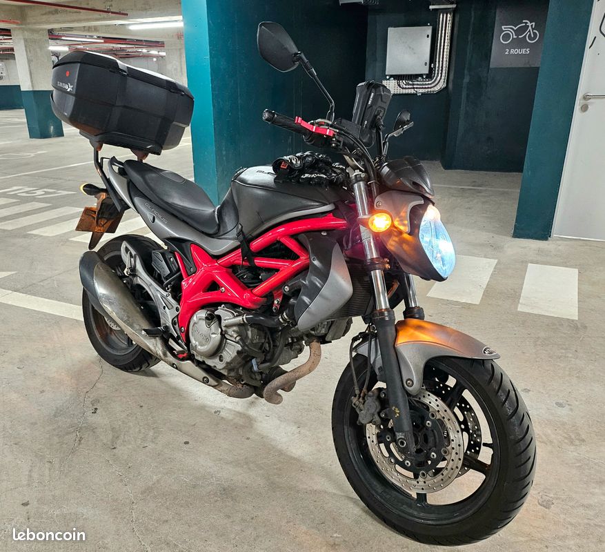 Moto Suzuki Gladius 650 ABS- Permis A2 (image 1)