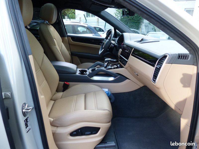 Porsche CAYENNE COUPE (9YB) 4.0 V8 680CH TURBO S E-HYBRID (image 18)