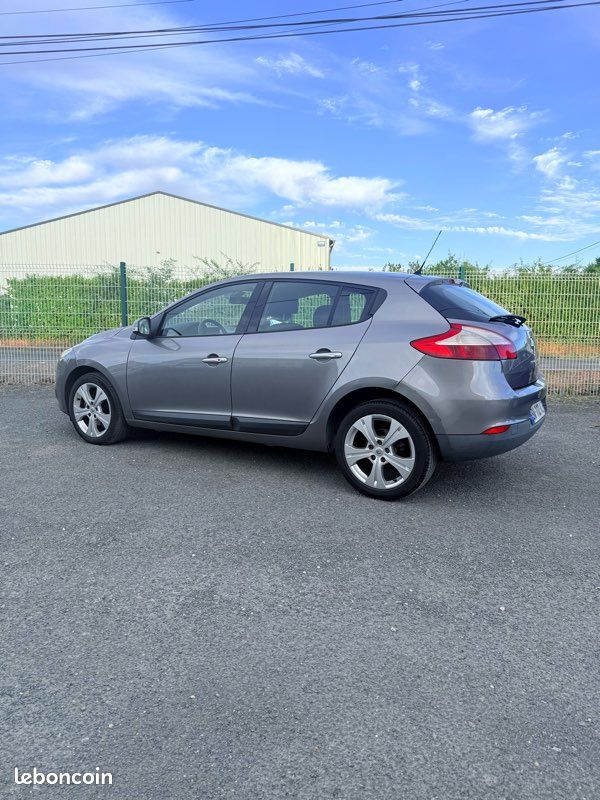 Mégane 3 1.5 DCI 110 Dynamique (image 6)