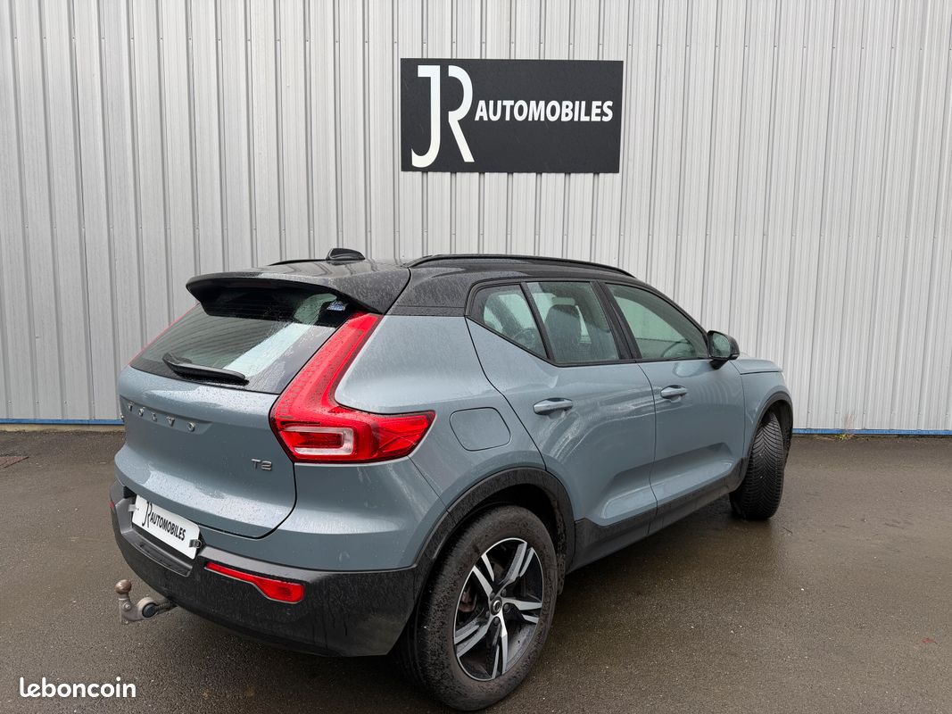 VOLVO XC40 T2 129 ch Geartronic 8 R-Design ATTELAGE (image 4)