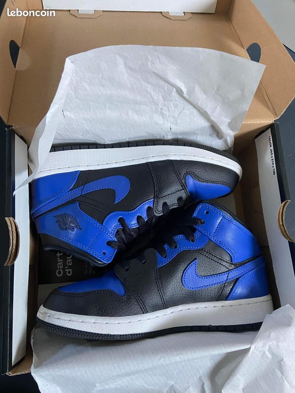 Air Jordan 1 Mid Hyper Royal Tumbled Leather (image 1)