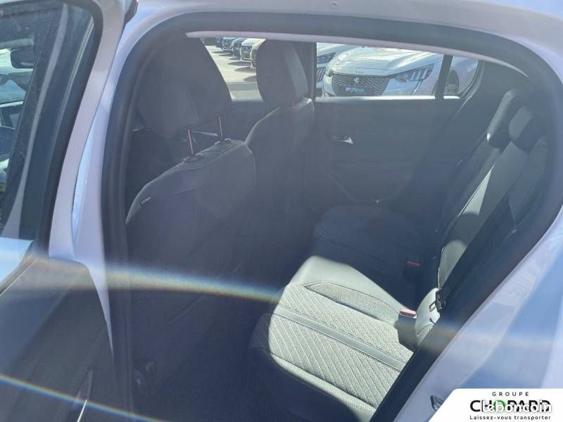 Peugeot 208 Hybrid 100 e-DCS6 Style (image 9)